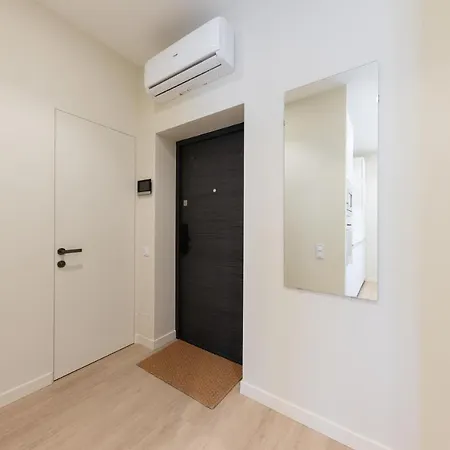 Мм Group Apartment Uzhhorod Exterior photo