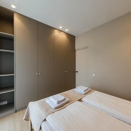 Мм Group Apartment Uzhhorod Exterior photo